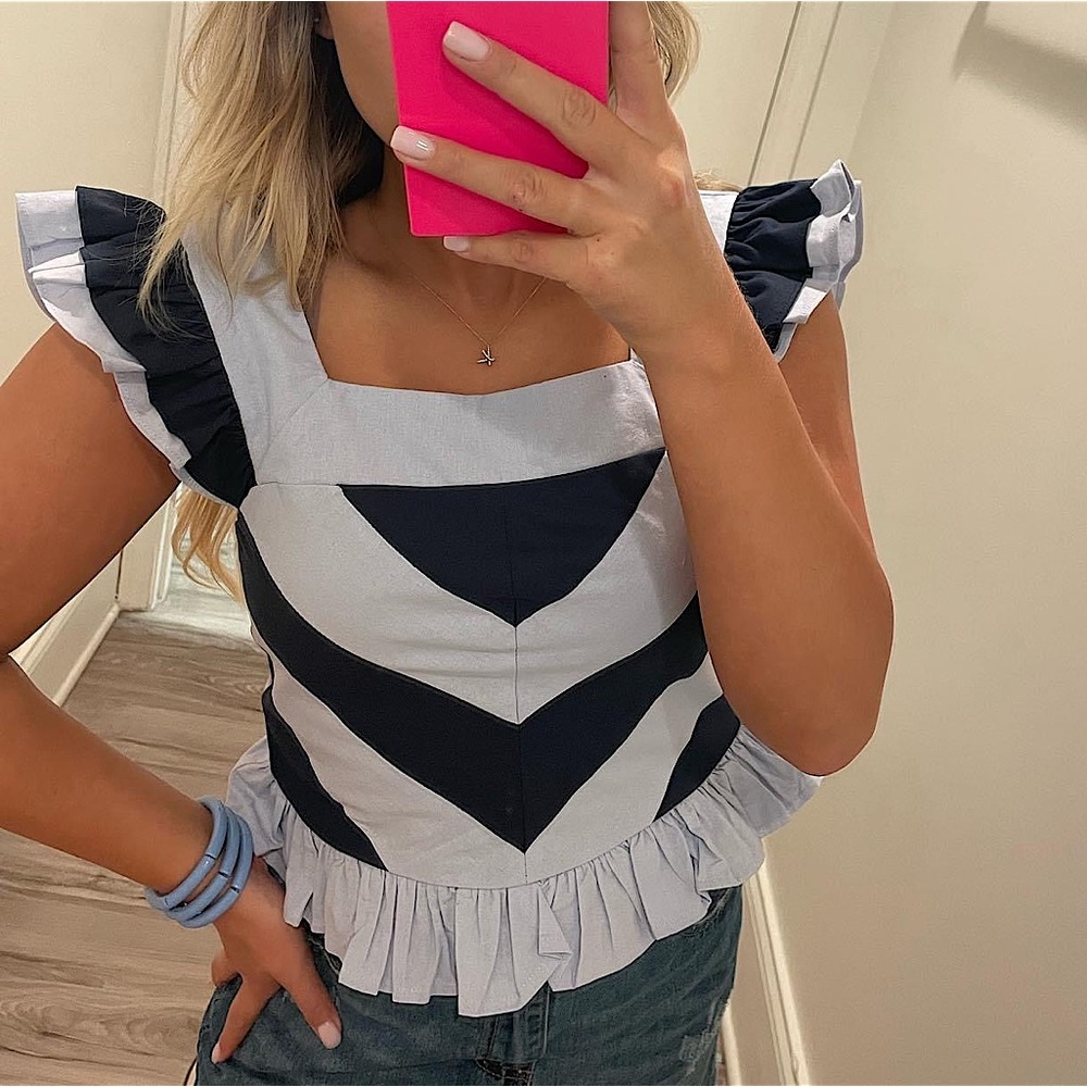 NWT Entro Chevron Top